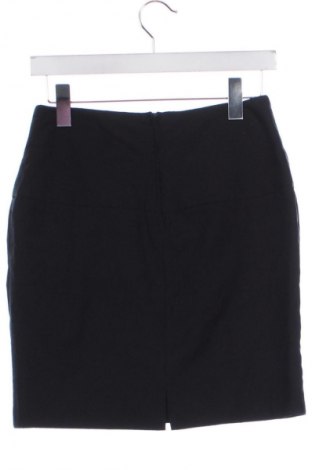 Пола Clockhouse, Размер XS, Цвят Черен, Цена 2,04 €