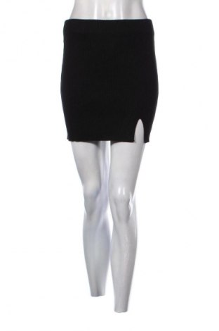 Пола Edited, Размер S, Цвят Черен, Цена 5,62 €