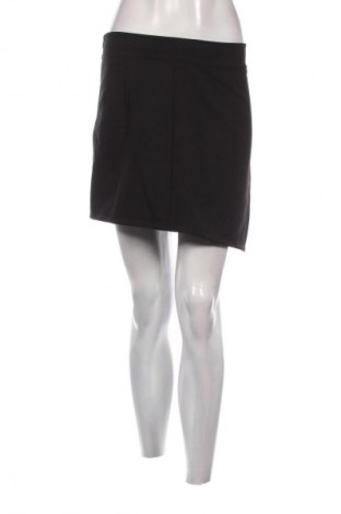 Пола Fashion, Размер M, Цвят Черен, Цена 2,04 €