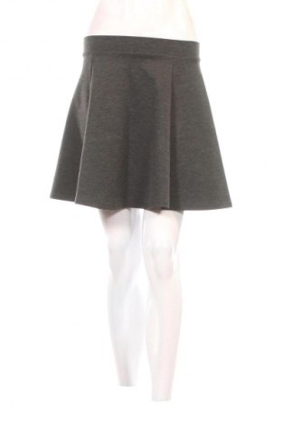 Пола Fb Sister, Размер M, Цвят Сив, Цена 2,04 €