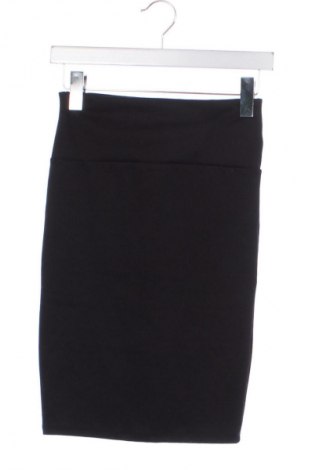 Пола Stradivarius, Размер XS, Цвят Черен, Цена 3,57 €