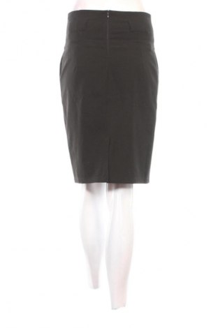 Пола Unbranded, Размер S, Цвят Черен, Цена 3,57 €