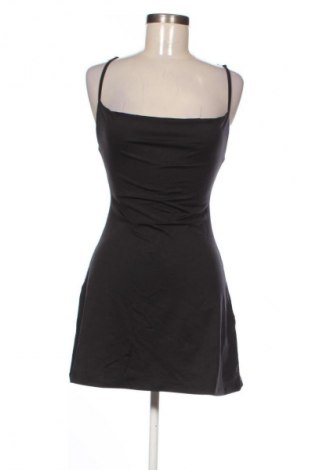 Рокля Bershka, Размер M, Цвят Черен, Цена 12,27 €