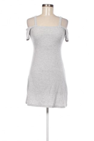 Рокля Bershka, Размер S, Цвят Сив, Цена 2,55 €