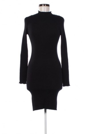 Ruha Bershka, Méret M, Szín Fekete, Ár 3 078 Ft