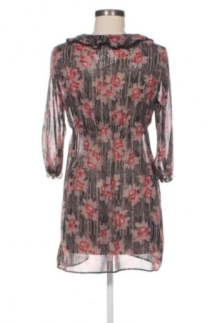 Sukienka F&F, Rozmiar M, Kolor Kolorowy, Cena 21,99 zł