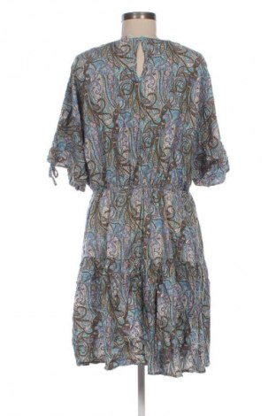 Ruha Laura T., Méret M, Szín Sokszínű, Ár 1 189 Ft