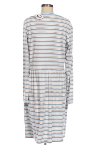 Ruha MSCH, Méret L, Szín Sokszínű, Ár 6 818 Ft