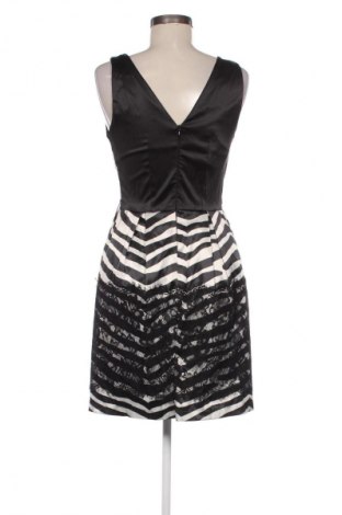 Kleid Rinascimento, Größe M, Farbe Mehrfarbig, Preis 10,99 €