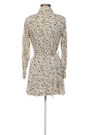 Sukienka Sinsay, Rozmiar M, Kolor Kolorowy, Cena 21,99 zł