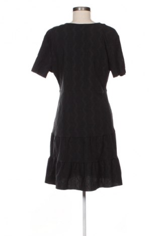 Ruha Supertrash, Méret L, Szín Fekete, Ár 3 269 Ft