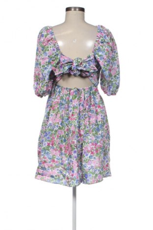 Šaty  Trendyol, Velikost M, Barva Vícebarevné, Cena  339,00 Kč