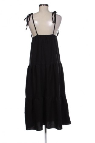 Šaty  Trendyol, Velikost XS, Barva Černá, Cena  249,00 Kč