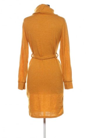 Ruha Unbranded, Méret M, Szín Narancssárga
, Ár 2 929 Ft