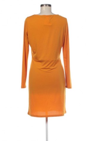 Ruha VILA, Méret S, Szín Narancssárga
, Ár 829 Ft