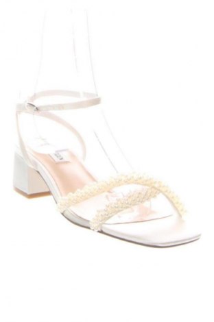 Szandálok Steve Madden, Méret 36, Szín Fehér, Ár 28 259 Ft
