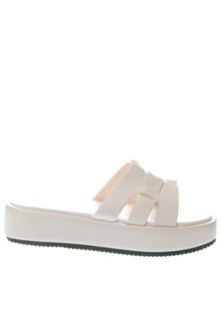 Papucs Unbranded, Méret 41, Szín Fehér, Ár 9 929 Ft, #137589047