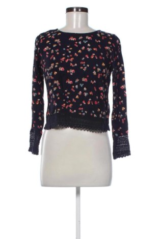 Γυναικεία μπλούζα Bershka, Μέγεθος M, Χρώμα Πολύχρωμο, Τιμή 6,48 €, #137559924