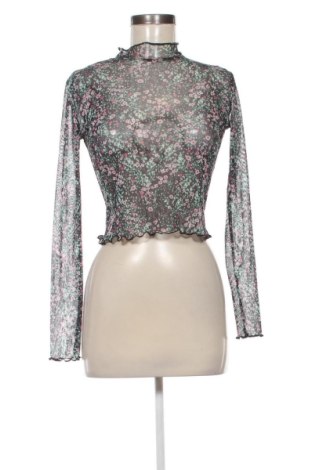 Dámska blúza Pull&Bear, Veľkosť M, Farba Viacfarebná, Cena  5,72 €, #137567636