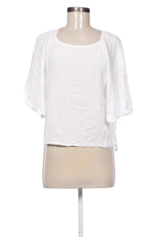 Bluză de femei Attr@ttivo, Mărime M, Culoare Alb, Preț 73,49 Lei, #137567777