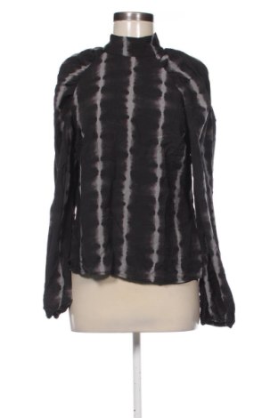 Bluză de femei ONLY, Mărime M, Culoare Multicolor, Preț 32,00 Lei, #137577213