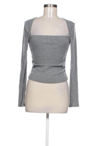 Дамска блуза Gina Tricot, Размер M, Цвят Сив, Цена 5,00 €, #137584462