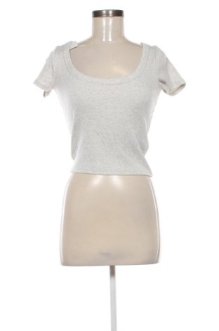 Damski T-shirt Hollister, Rozmiar M, Kolor Szary, Cena 42,34 zł, #137581192