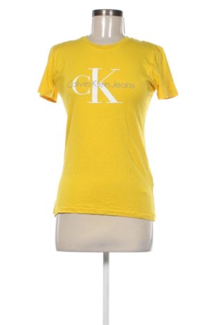 Дамска тениска Calvin Klein, Размер S, Цвят Жълт, Цена 25,00 €, #137588762
