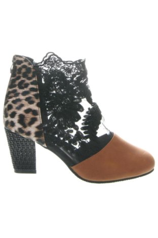 Botine de damă Unbranded, Mărime 38, Culoare Multicolor, Preț 131,23 Lei, #137523005