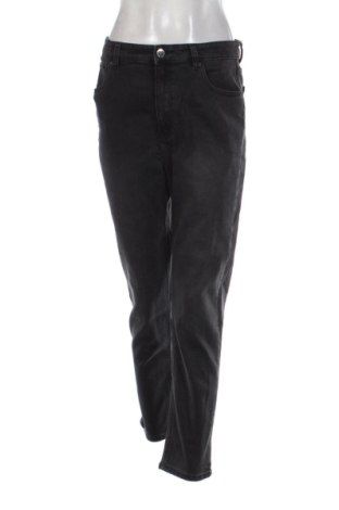 Női farmernadrág Pull&Bear, Méret L, Szín Fekete, Ár 8 105 Ft, #137538180