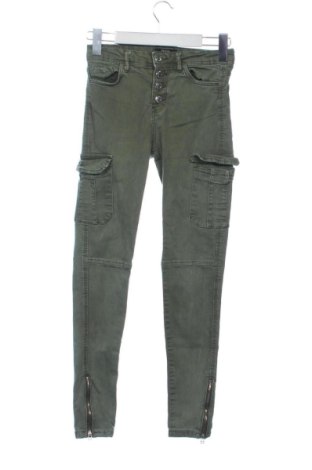 Blugi de femei Bershka, Mărime XS, Culoare Verde, Preț 68,24 Lei, #137570095