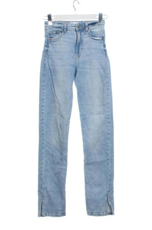 Blugi de femei Bershka, Mărime XS, Culoare Albastru, Preț 75,99 Lei, #137573482