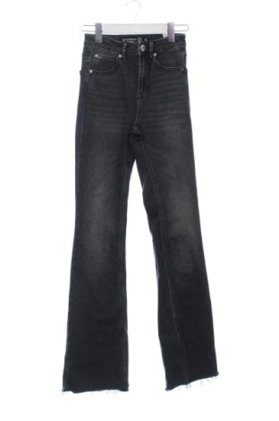 Damskie jeansy Stradivarius, Rozmiar XS, Kolor Czarny, Cena 61,30 zł, #137578903