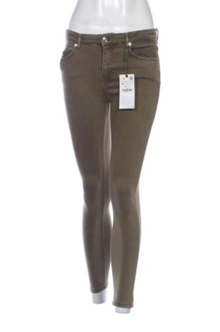Damskie jeansy Zara, Rozmiar S, Kolor Zielony, Cena 156,64 zł, #137593813