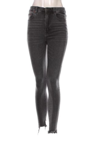 Damen Jeans Stradivarius, Größe M, Farbe Grau, Preis € 10,00, #137594982
