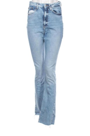 Damskie jeansy Zara, Rozmiar S, Kolor Niebieski, Cena 55,04 zł, #137601325