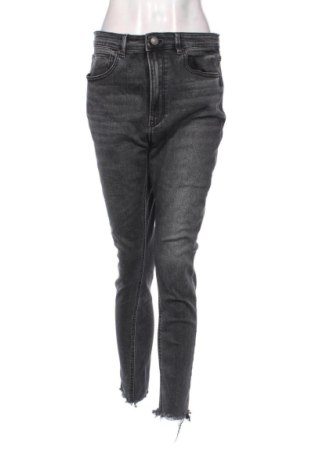 Дамски дънки Stradivarius, Размер XL, Цвят Сив, Цена 18,00 €, #137582331