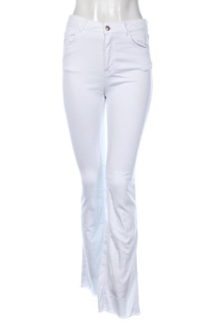 Blugi de femei Zara, Mărime S, Culoare Alb, Preț 65,00 Lei, #137559421