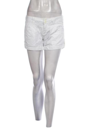 Pantaloni scurți de femei Clockhouse, Mărime M, Culoare Alb, Preț 48,99 Lei, #137543968