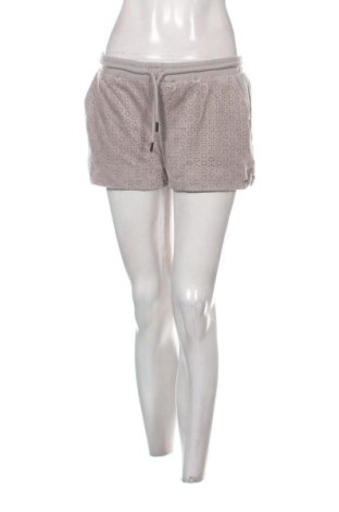 Дамски къс панталон Vero Moda, Размер M, Цвят Бежов, Цена 8,18 €, #137557854