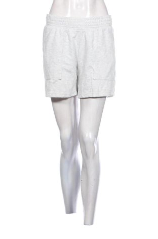 Pantaloni scurți de femei H&M, Mărime M, Culoare Ecru, Preț 59,99 Lei, #137560079