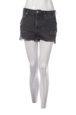 Pantaloni scurți de femei Primark, Mărime M, Culoare Gri, Preț 47,99 Lei, #137560663