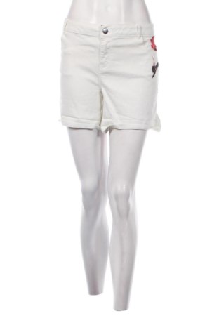 Pantaloni scurți de femei Etam, Mărime XL, Culoare Ecru, Preț 82,99 Lei, #137562109