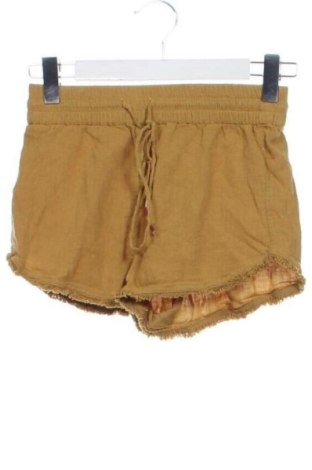 Pantaloni scurți de femei Pull&Bear, Mărime XS, Culoare Galben, Preț 35,99 Lei, #137518560