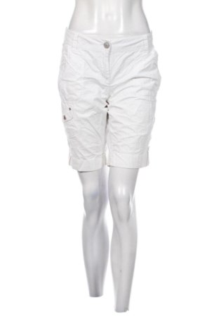 Pantaloni scurți de femei Tom Tailor, Mărime L, Culoare Alb, Preț 79,99 Lei, #137541524
