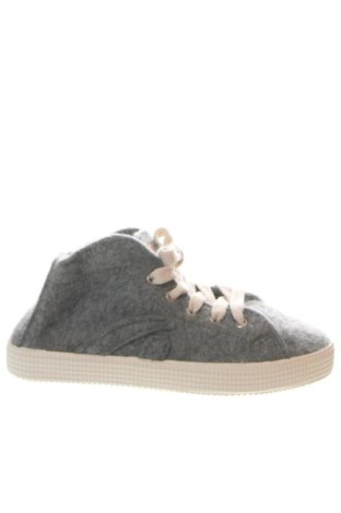 Obuwie damskie Grand Step Shoes, Rozmiar 36, Kolor Szary, Cena 158,08 zł, #137525388