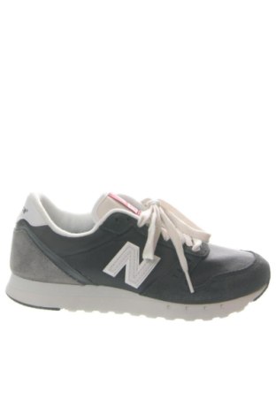 Дамски обувки New Balance, Размер 40, Цвят Сив, Цена 104,00 €, #137586328