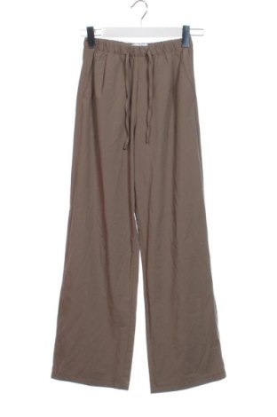 Γυναικείο παντελόνι Bershka, Μέγεθος XS, Χρώμα Καφέ, Τιμή 12,00 €, #137536875