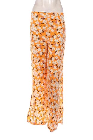 Damskie spodnie Bershka, Rozmiar S, Kolor Kolorowy, Cena 45,17 zł, #137558585