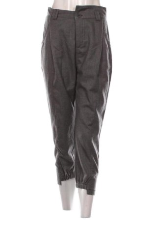 Pantaloni de femei Unbranded, Mărime S, Culoare Gri, Preț 31,49 Lei, #137569207